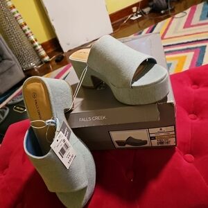 Falls Creek Women's Blue Platform Mules